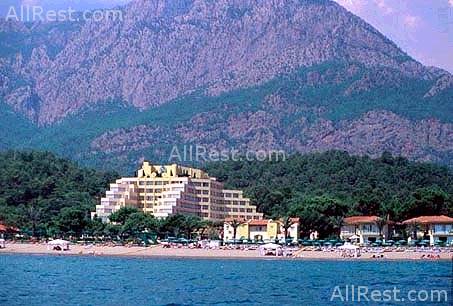 Royal Resort Hotel 2